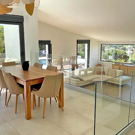 Les Geais Villa *